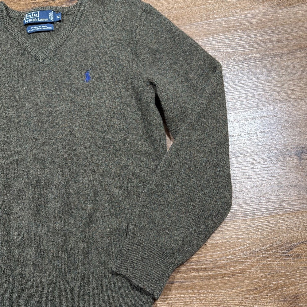 Polo Ralph Lauren Men's MEDIUM Sweater Green V-Neck Pullover Knit Lambswool - Picture 4 of 12